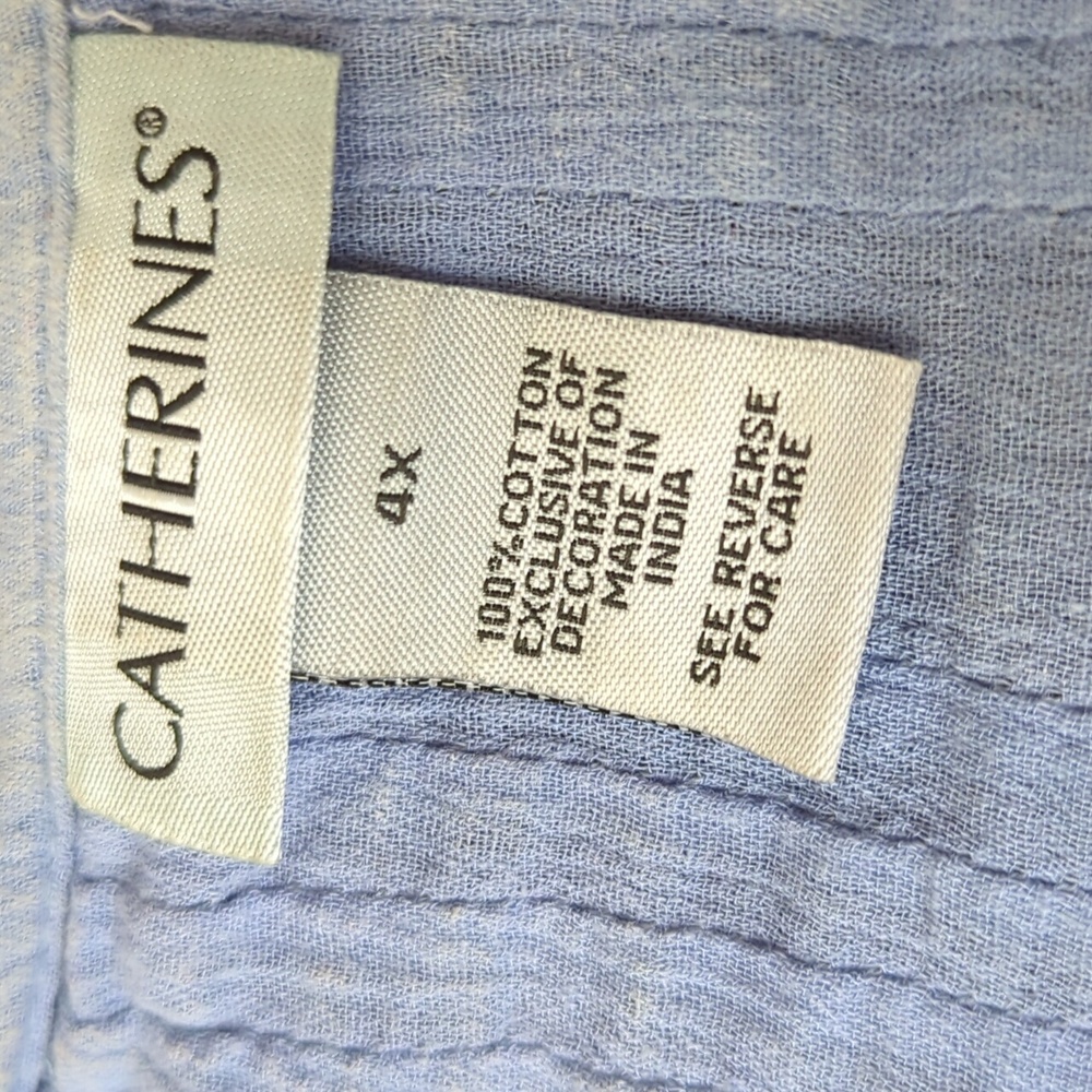 Catherines Light Blue Top with White and Yellow Embroidery. - Picture 3 of 4